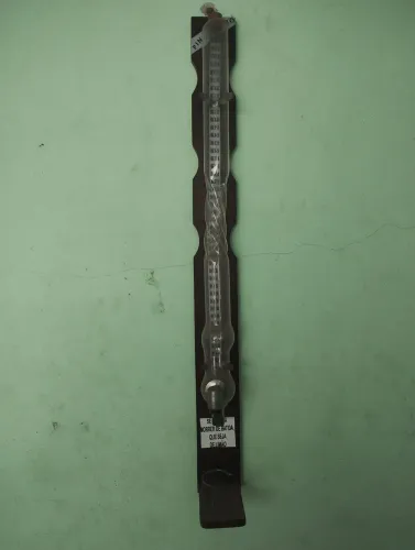 Medidor de pinga decorativo em vidro e madeira - 73 cm (estilo bar)