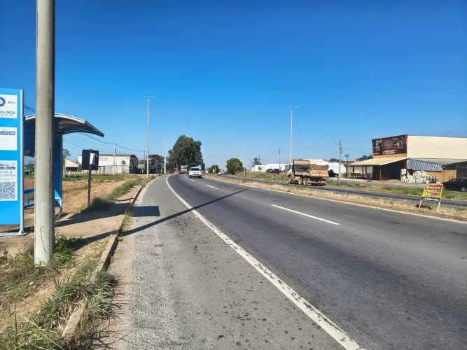 Área na Go-040 Comercial 1035m²