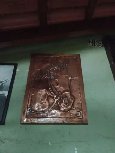 Busto de cavalo relíquia medidas 46x33cm