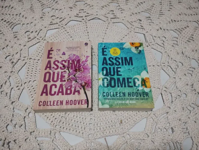 Compre os dois livros da Colleen Hoover pelo preço de um!