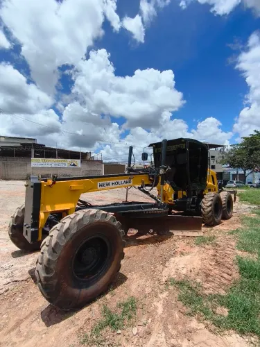 Patrol motoniveladora New Holland rg170b 2011