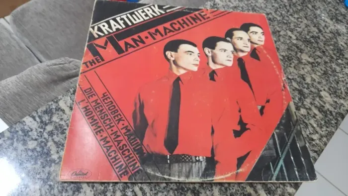 LP Kraftwerk - The man machine - Importado