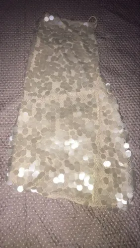 Vendo vestidos usado uma vez esta novinho 150 os três 
