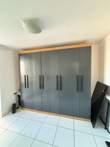 Guarda roupa 6 portas