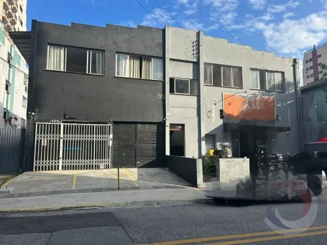 Terreno de 700m² no bairro Balneário