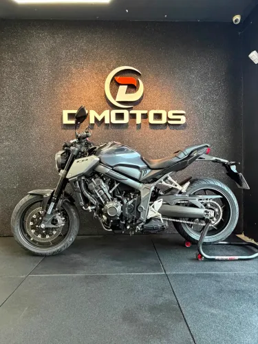 HONDA CB 650R - 2024 - EXTRA!