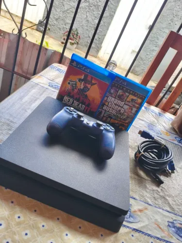PS4 slim