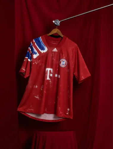 Camisa Adidas x Pharrell Williams Humanrace FC Bayern München 2020/21 - Tam. XL 