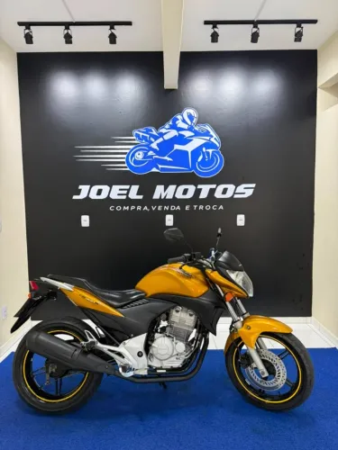 HONDA CB 300 R ANO 2010