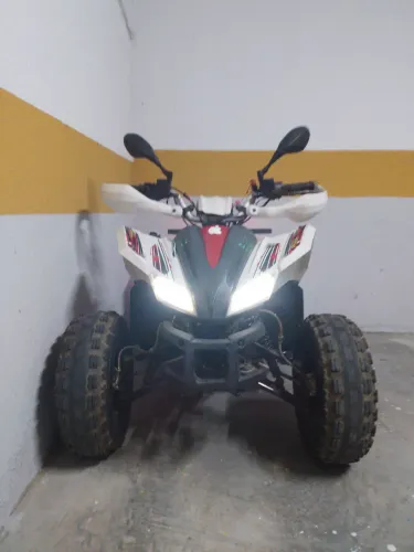 Quadriciclo ano 2019 motor 125cc c/ 5 km
