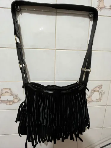 Bolsa com franjas preta