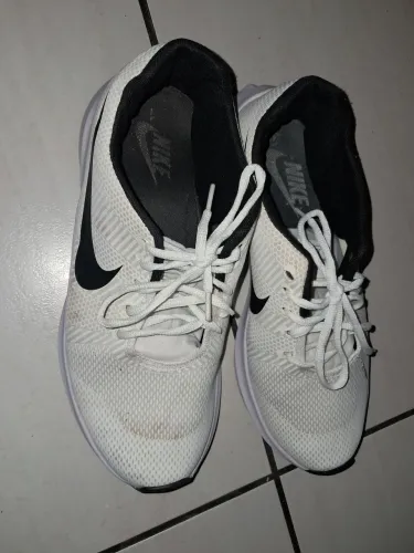 Nike top