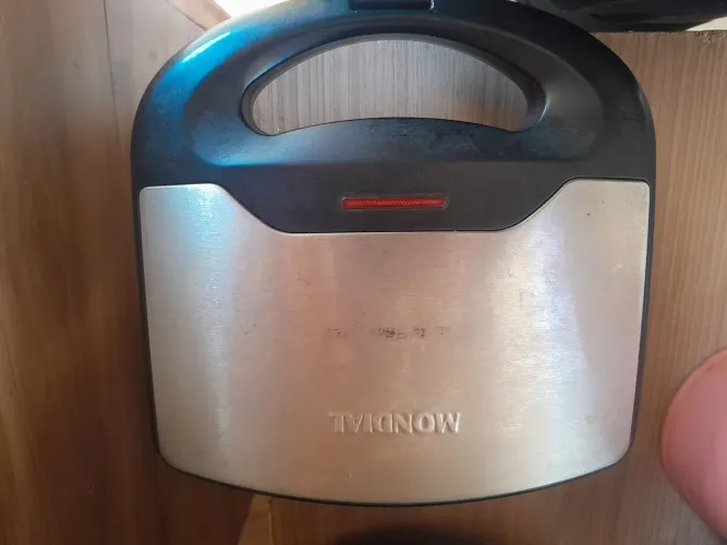 Sanduicheira mondial 