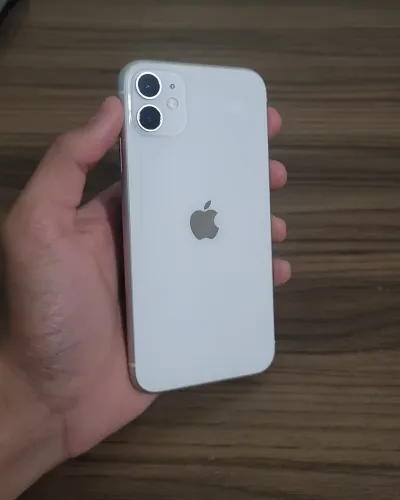 iPhone 11 impecável