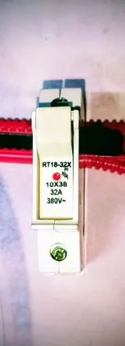 Porta fusível trilho DIN 32A c/ fusível 
