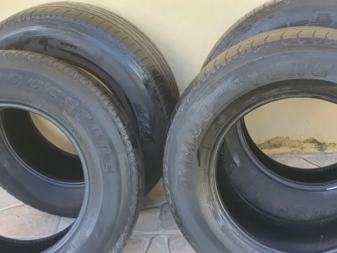 Vendo Pneus para PICK-UP
