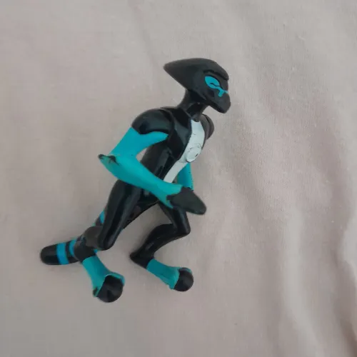 ben 10 XRL8 original