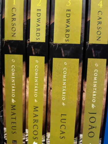 O Comentário de Mateus. O Comentário de Marcos. O Comentário de Lucas. O Comentário de Joa