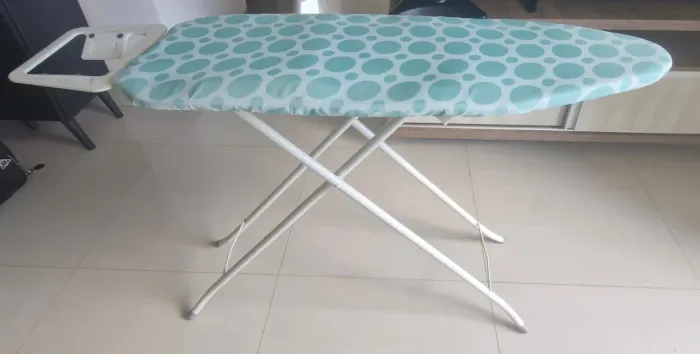 Vendo Tábua de passar roupa de aço 