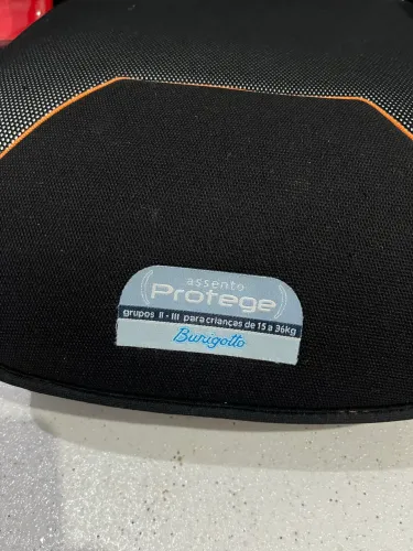 Cadeira para Auto Protege Fix Preta 15 a 36kg Burigotto + acento de transição (brinde) 