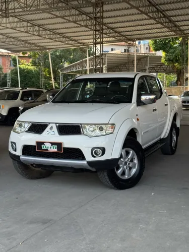 Mitsubishi L200 Triton HPE 3.2 CD TB Int.diesel AUT 2013