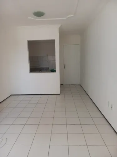 Apartamento para venda possui 44 metros quadrados com 2 quartos em Tabapuá - Caucaia - Cea
