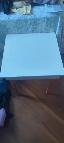 Vende se mesa para fazer tatefa infantil