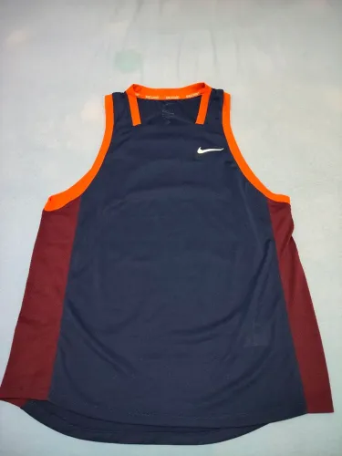 Regata Nike Court (Tam. P)