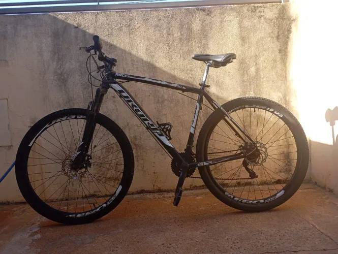 BICICLETA ARO 29 DROPP PRETA COM VERDE