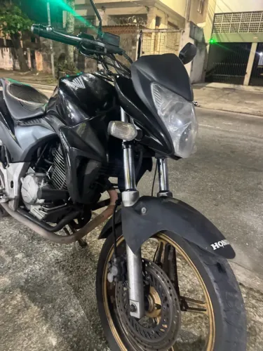 CB 300 2015 financio com parcelas de 399