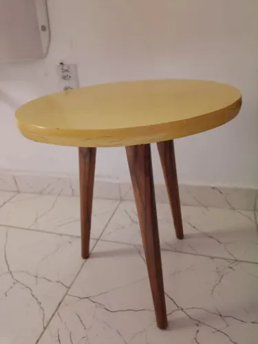 Vendo mesa amarela 