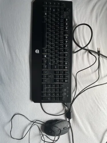 Teclado e mouse gamer