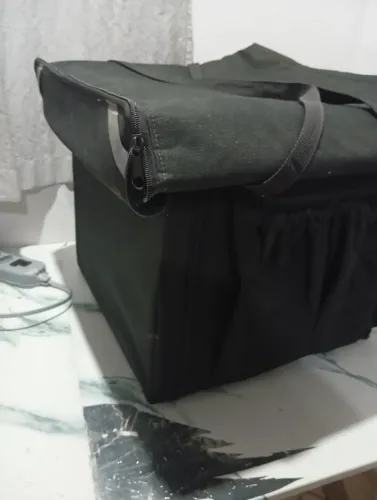 Mochila para entregas e 1 capacete