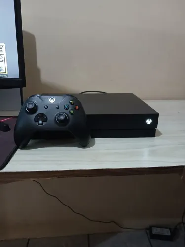 Xbox One X 1TB