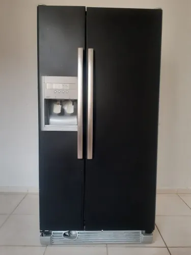 Brastemp Side by Side com máquina de gelo 