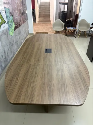 MESA DE REUNIÃO SEMI-OVAL