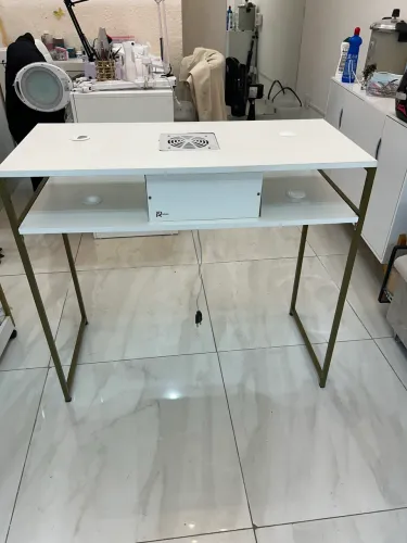 Mesa de Nail designer com coletor de pó embutido 
