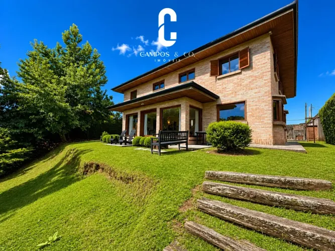 Casa à venda ou para locação, Vila Everest, Campos do Jordão, SP