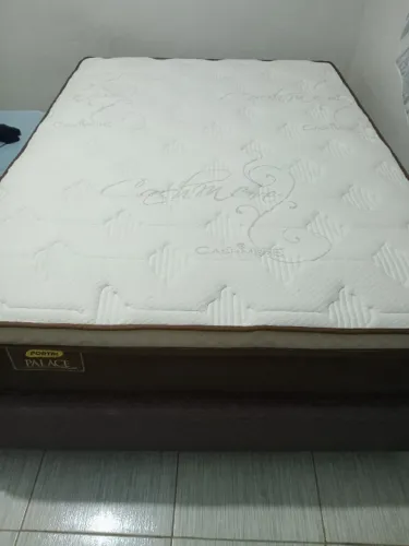 Cama de Box de casal