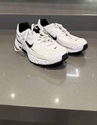 TÊNIS NIKE