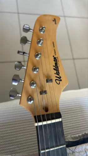 Troco Guitarra waldman street series