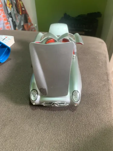 Carro modelo prata escala 1:18 Maisto Mercedes-Benz 300SLR Coupe 1955 ?Uhlenhaut?