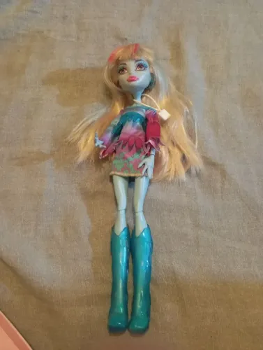 Boneca monster higt 
