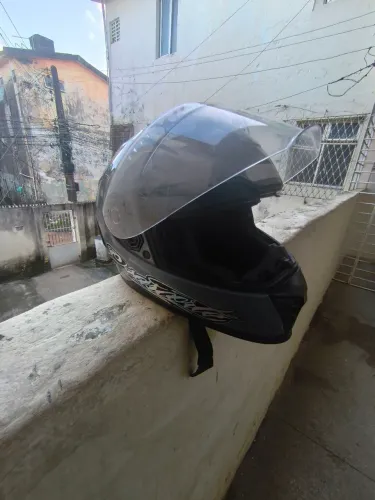Capacete race tech volt