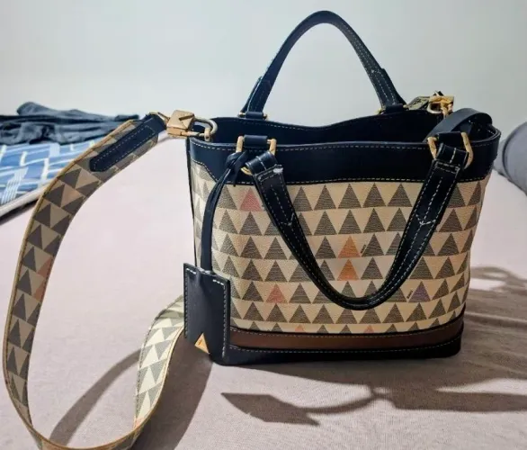 Bolsa Schutz Triangle 