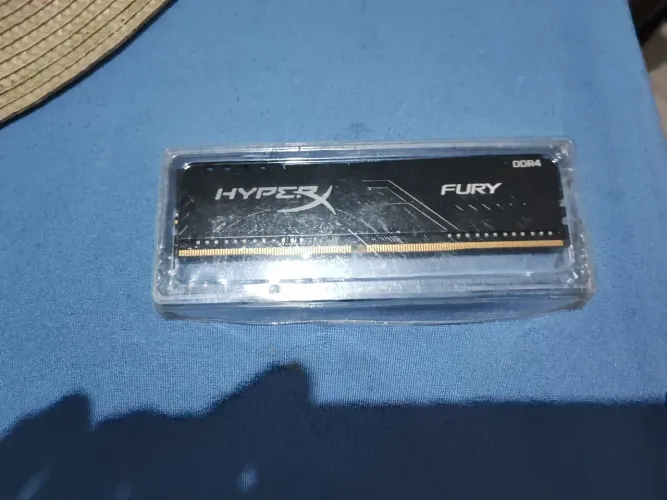 Memória DDR 4 Kingston HyperX 3000 MHz