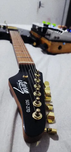 Guitarra seven sgt270
