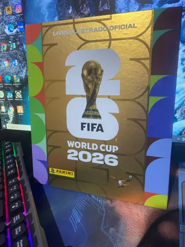 Álbum de Figurinhas Dourado Copa do Mundo 2026 - 81% Completo!