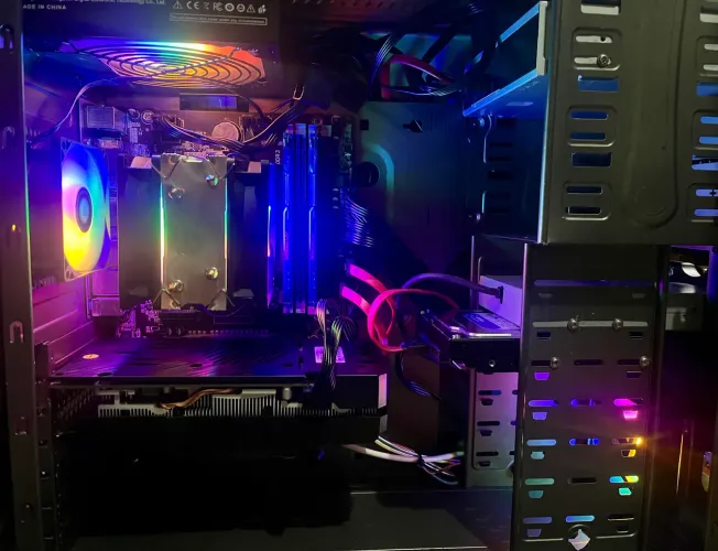 PC Gamer RX 580 8GB + Intel i5 + 16GB RAM HyperX (Só pegar e usar!)