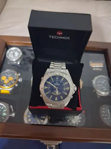 Technos SKYDIVER modelo T205fm-1a